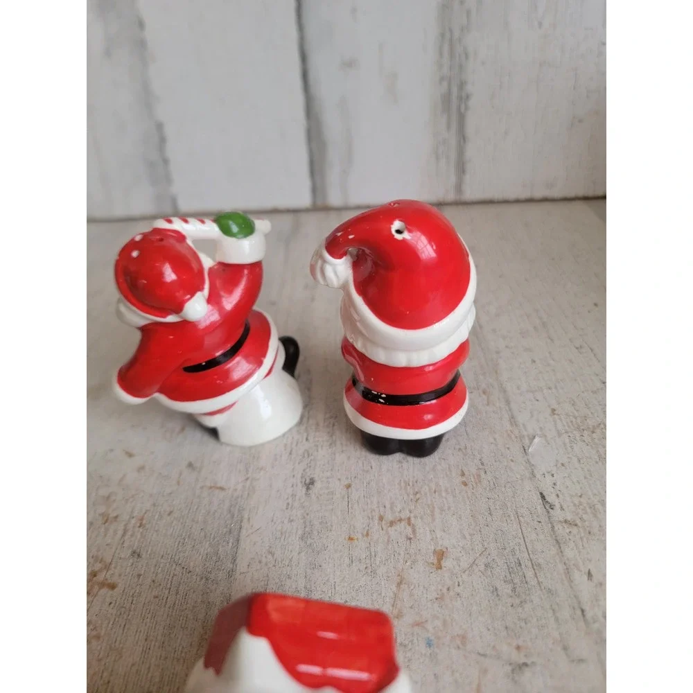 Vintage salt pepper Santa Claus shaker Xmas kitchen ceramic set